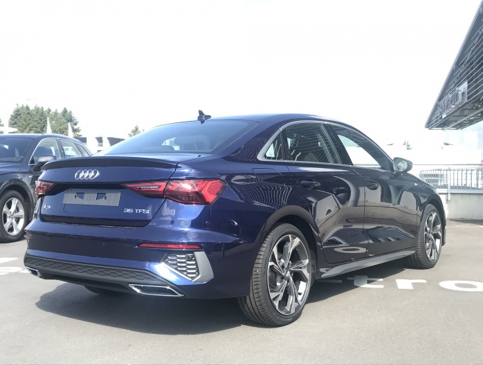 Audi A3 berline bleue SAN Mazuin