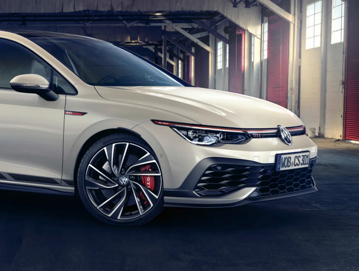 VW Golf GTI Clubsport 300ch