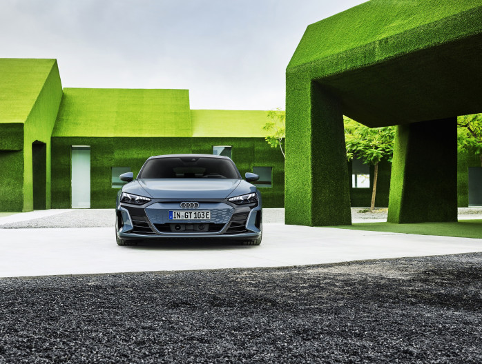 Audi e-tron GT électrique et audi RS e-tron GT coupé électrique SAN Mazuin