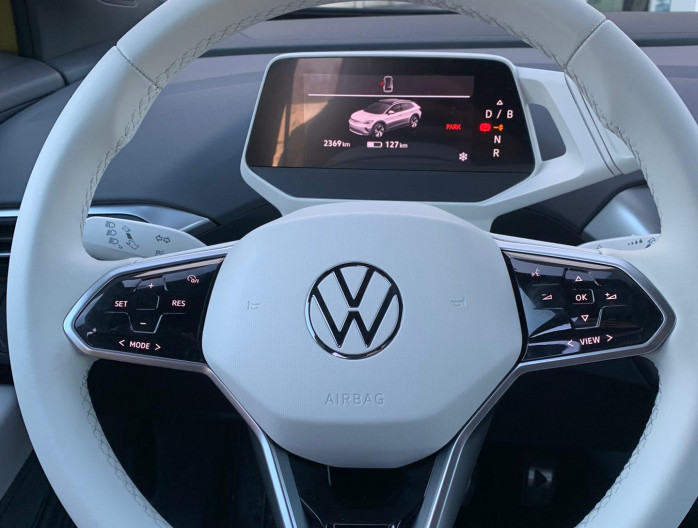 Volkswagen ID4 100% électrique SUV Familial Garage Gaspard Méan