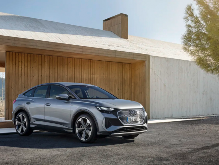 Audi q4 e-tron SUV compact 100% électrique