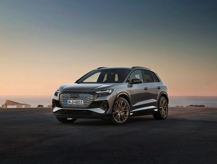 Audi q4 e-tron SUV compact 100% électrique