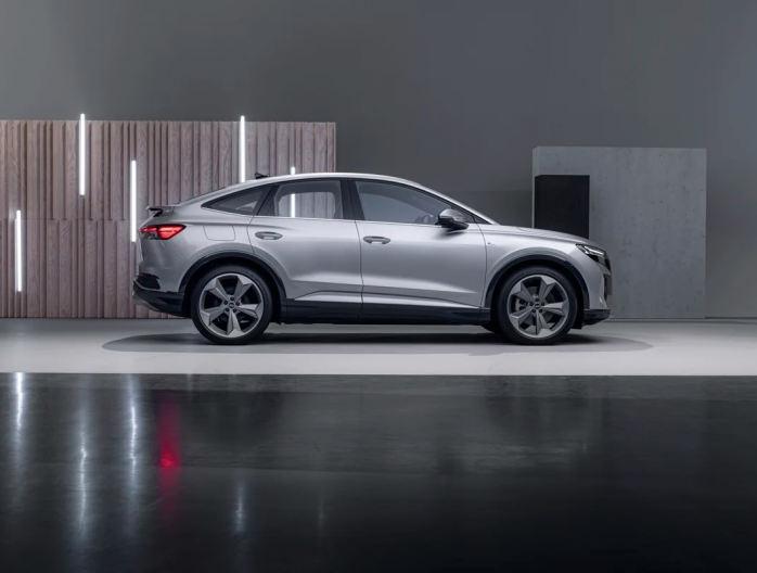 Audi q4 e-tron Sportback SUV compact 100% électrique