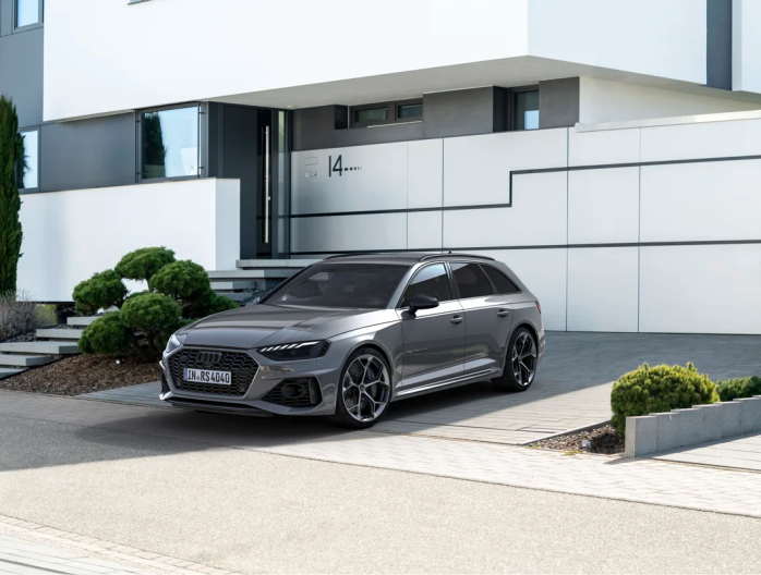 Audi RS4 2022