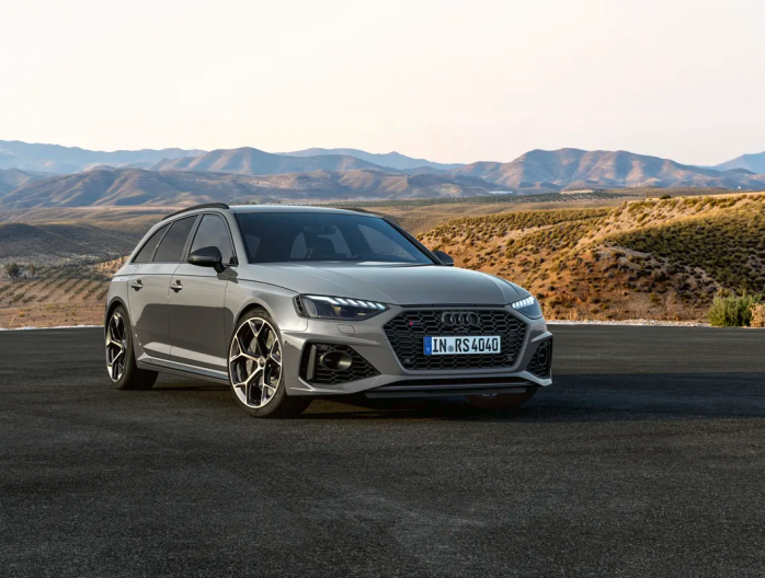 Audi RS4 2022