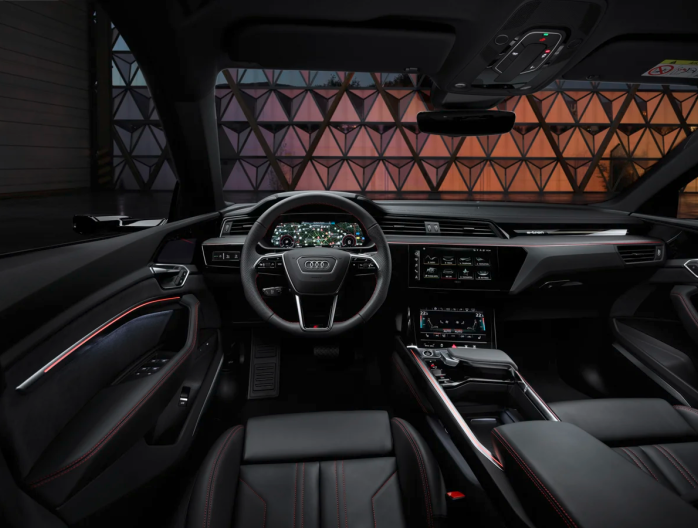Audi Q8 e-tron électrique 2023
