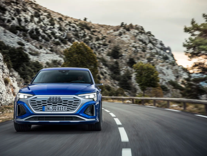Audi Q8 e-tron électrique 2023 SAN Mazuin