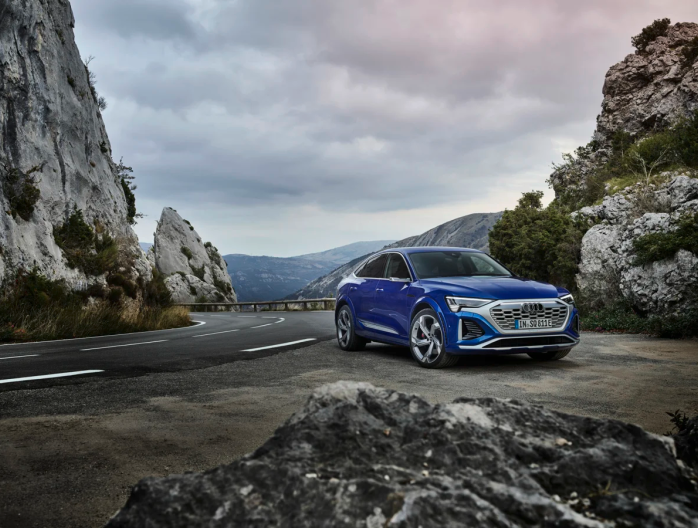 Audi Q8 e-tron électrique 2023 SAN Mazuin