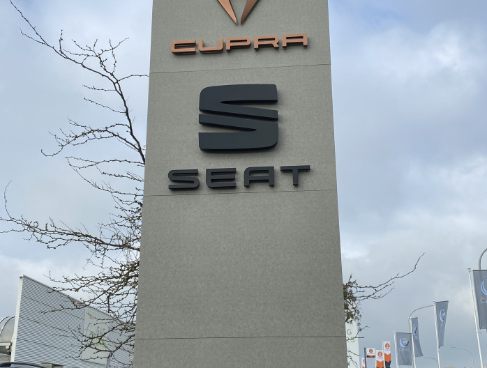 SAN Mazuin Showroom Cupra Naninne 1
