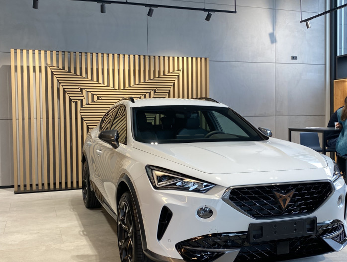 SAN Mazuin Showroom Cupra Naninne 1