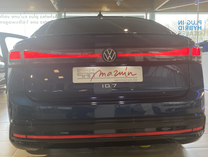 Volkswagen ID7 la première berline VW électrique