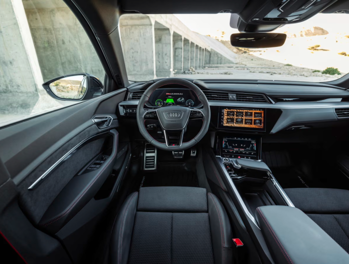 Audi Q8 e-tron édition Dakar