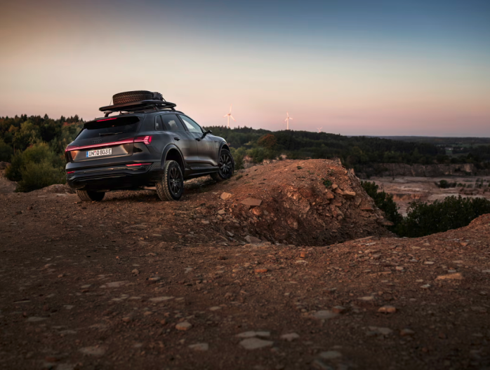 Audi Q8 e-tron édition Dakar