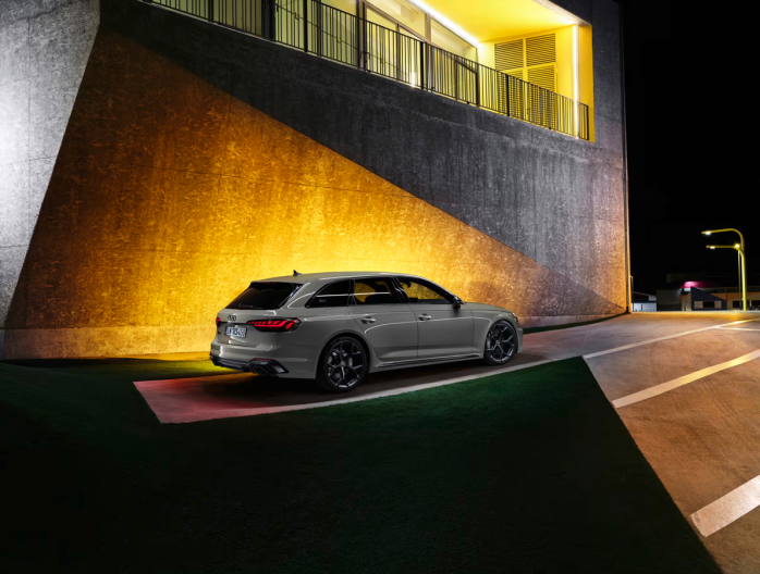 Audi RS4 25 years edition Steveny