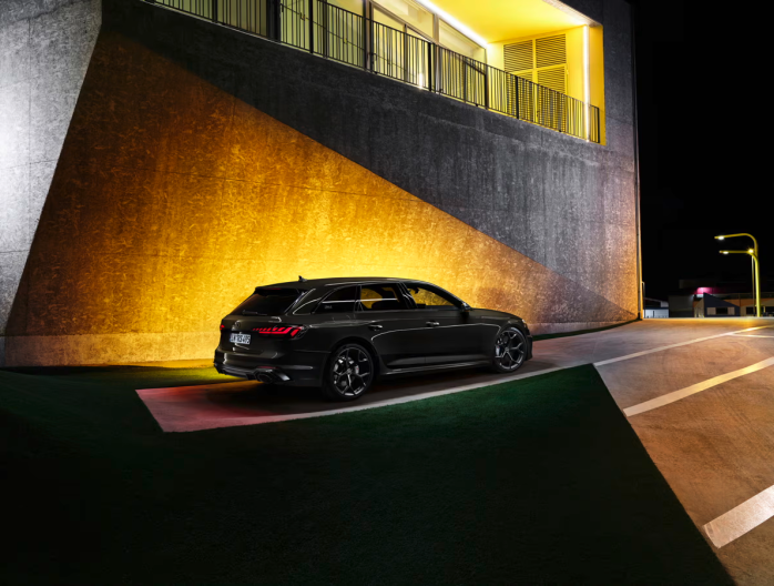 Audi RS4 25 years edition Steveny