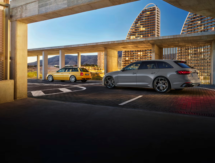 Audi RS4 25 years edition Steveny