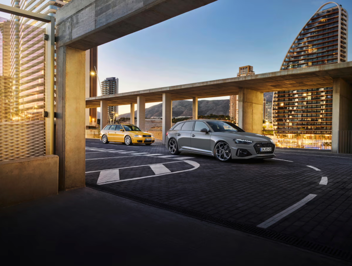 Audi RS4 25 years edition Steveny