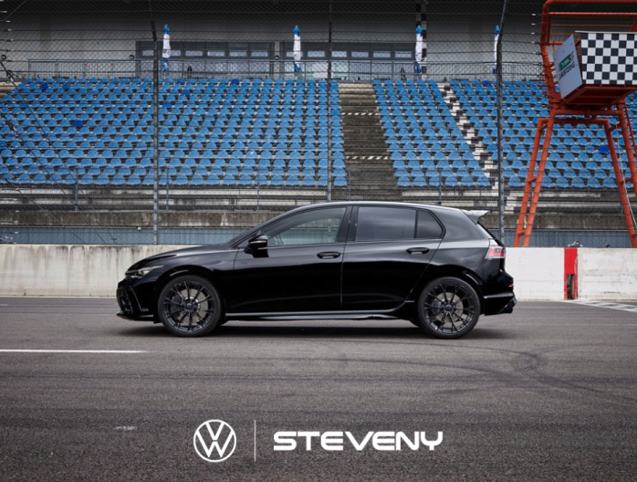 Volkswagen Golf R 2025 Steveny