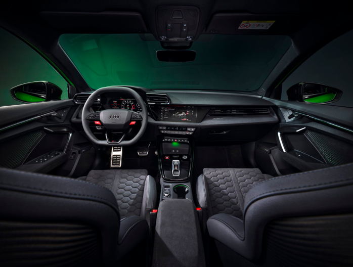 Audi RS3 facelift 2024