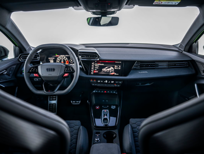 Audi RS3 facelift 2024