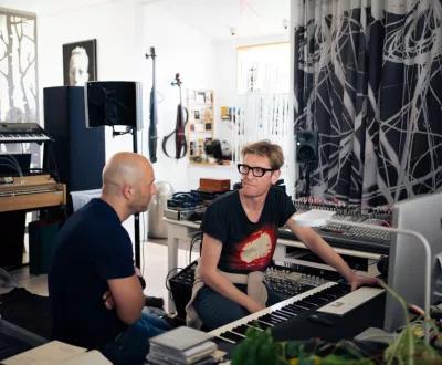 Ozark Henry et Volkswagen s'associent pour produire un mini-album avec les fans de Volkswagen
