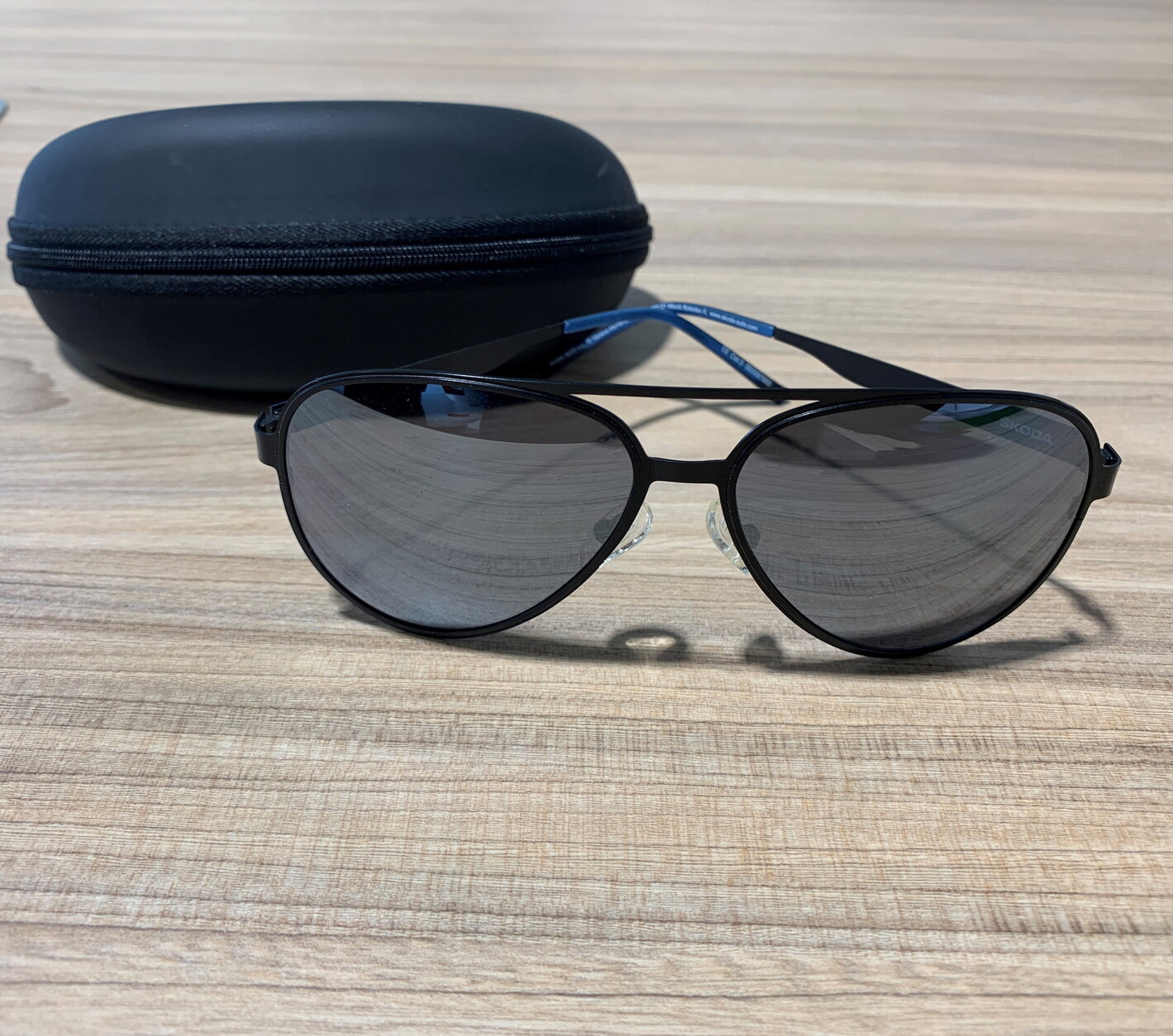 lunettes de soleil skoda.jpg