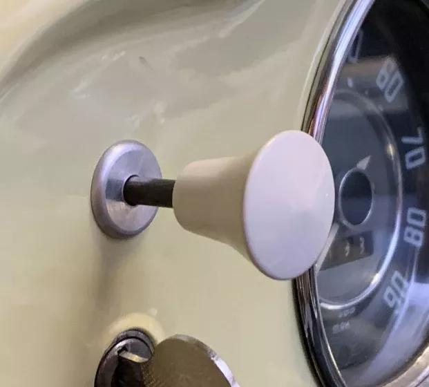 Commande du choke sur une Volkswagen Coccinelle