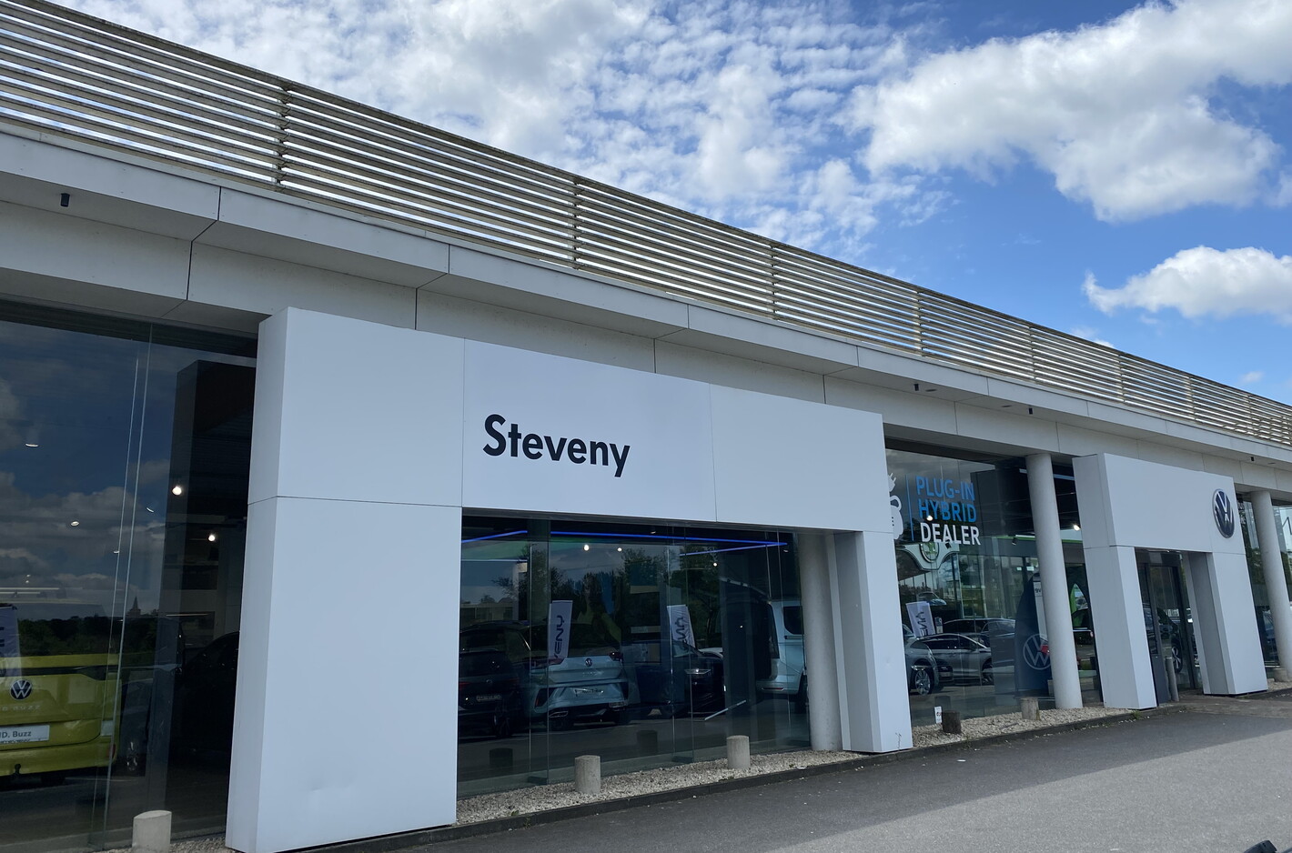 Volkswagen Steveny Naninne SAN Mazuin