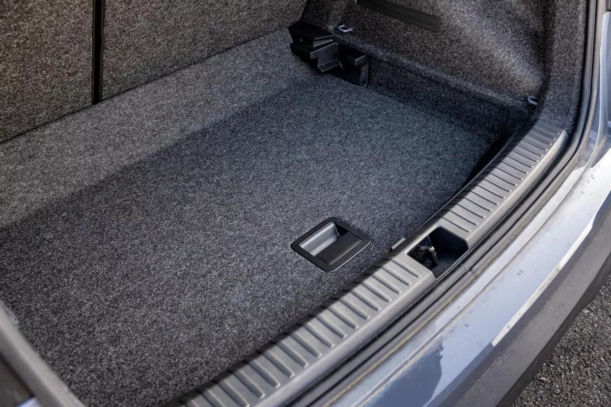 Seat Arona plancher de coffre balles de riz